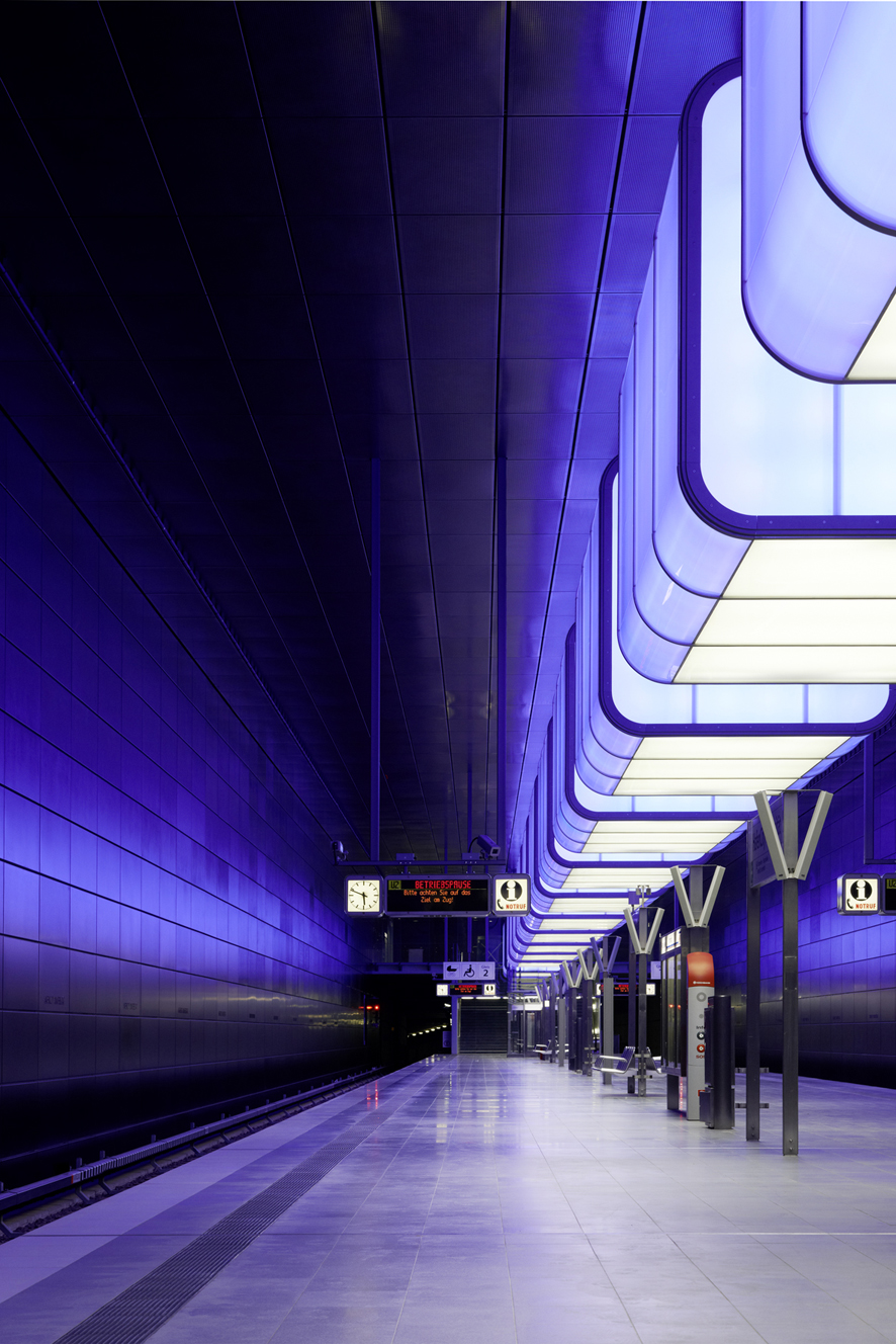 HafenCity University Subway Station azul